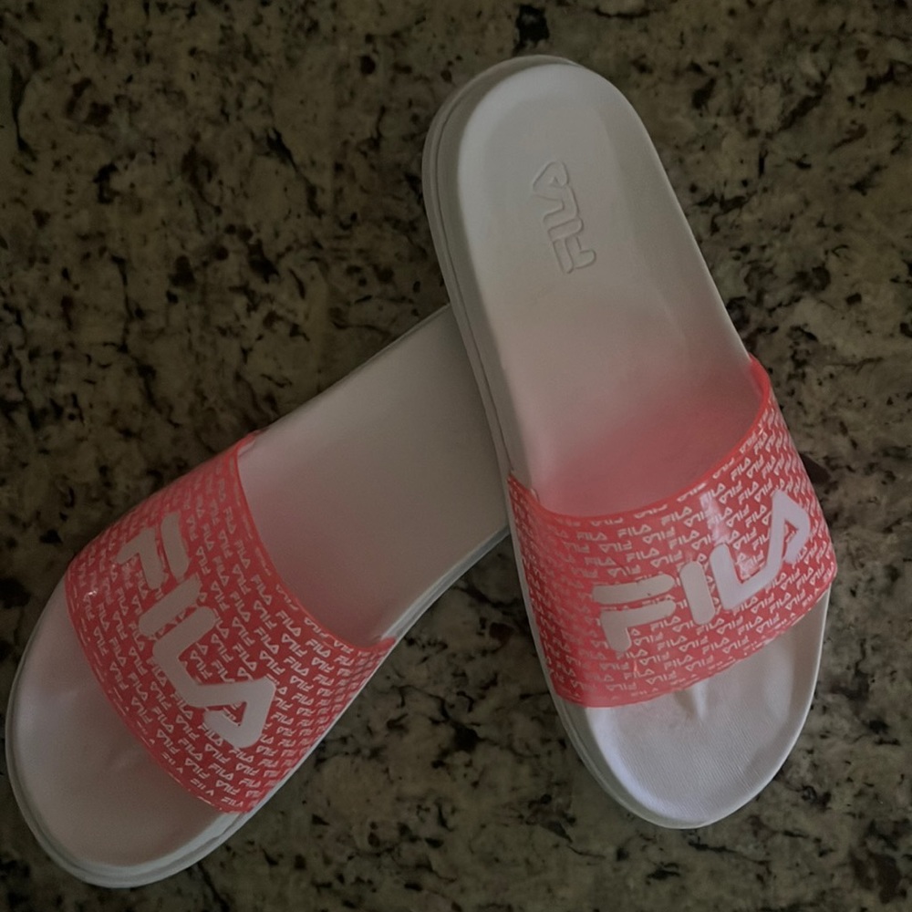 Pink and white Women's Drifter Luxe Repeat size 5/6